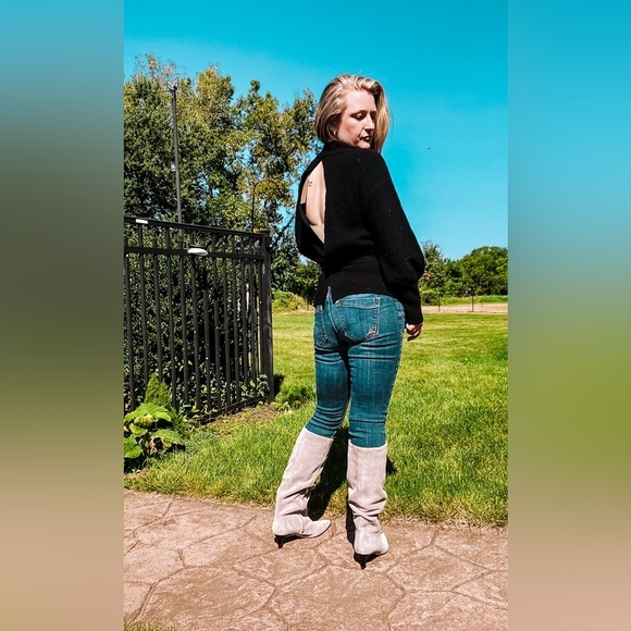 NWT Do + Be Open Back Tie Waist Sweater - Picture 3 of 8